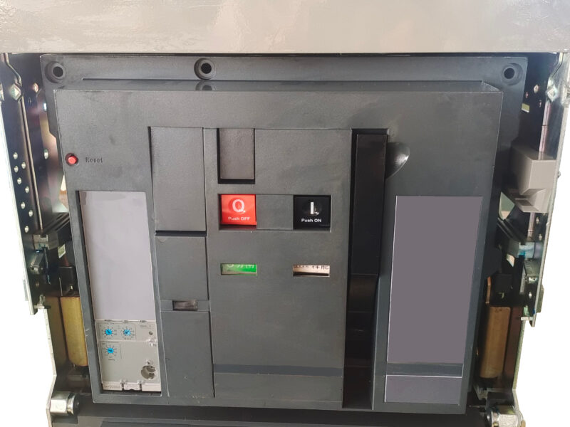 4000A vacuum circuit breaker product image
