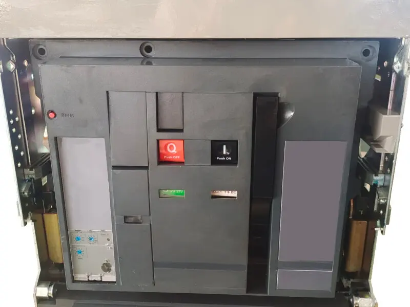 ACB 2500A 3P — product family image